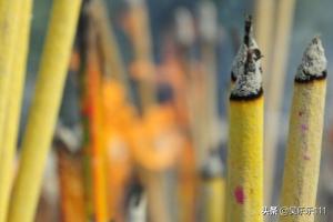 怎样拜佛（女士拜菩萨的正确姿势视频）